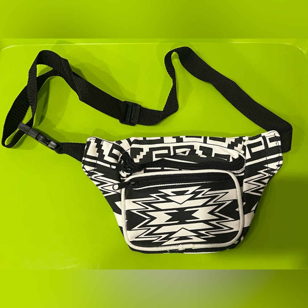 Charlotte Russe Black and White Fanny Pack